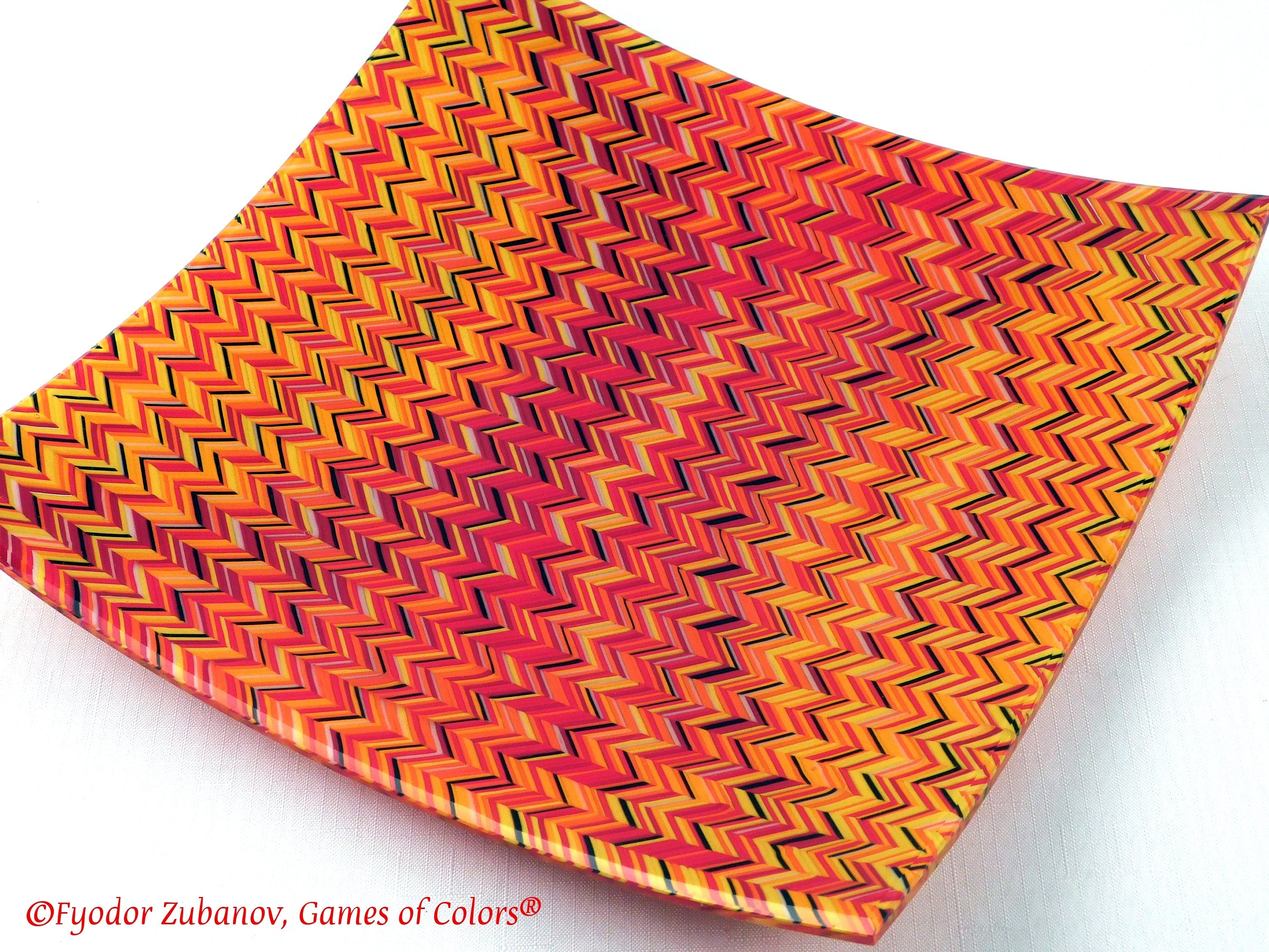 A video tutorial "Chevrons technique of glass fusing"