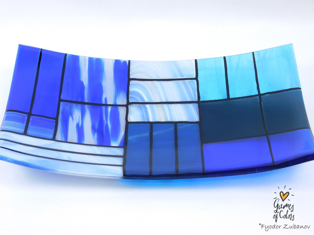 Fused Glass Plate "A Gentle Color Mix - Blues": Geometric Design, Food Safe