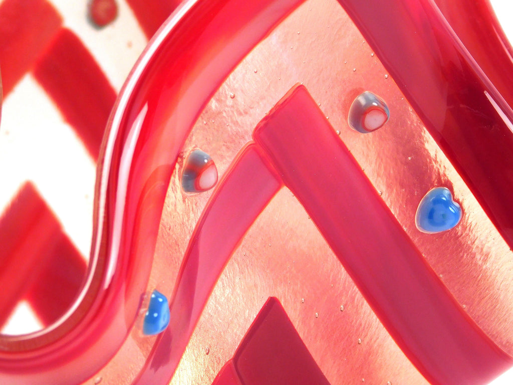 Valentines candle holder Hearts in Pink. Fused glass.