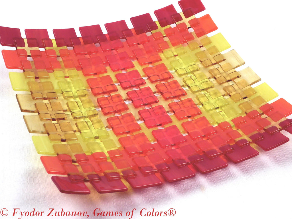A decorative square plate "Sunny"