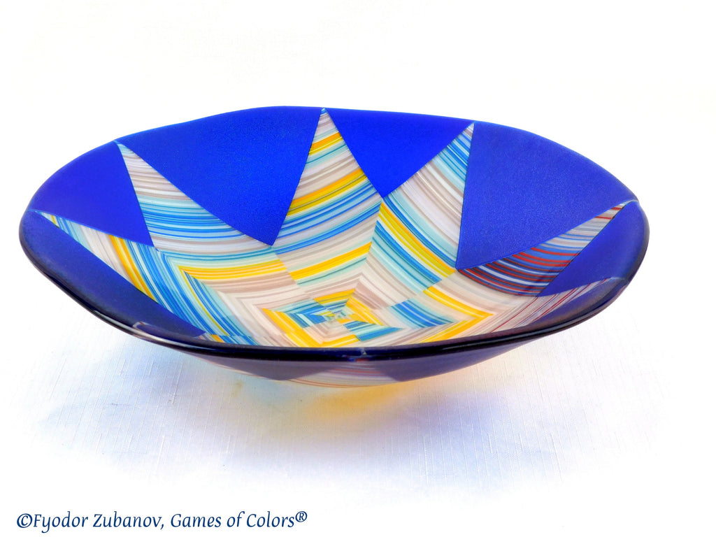 A fused glass bowl "Midnight star"; centerpiece; bowl for fruits