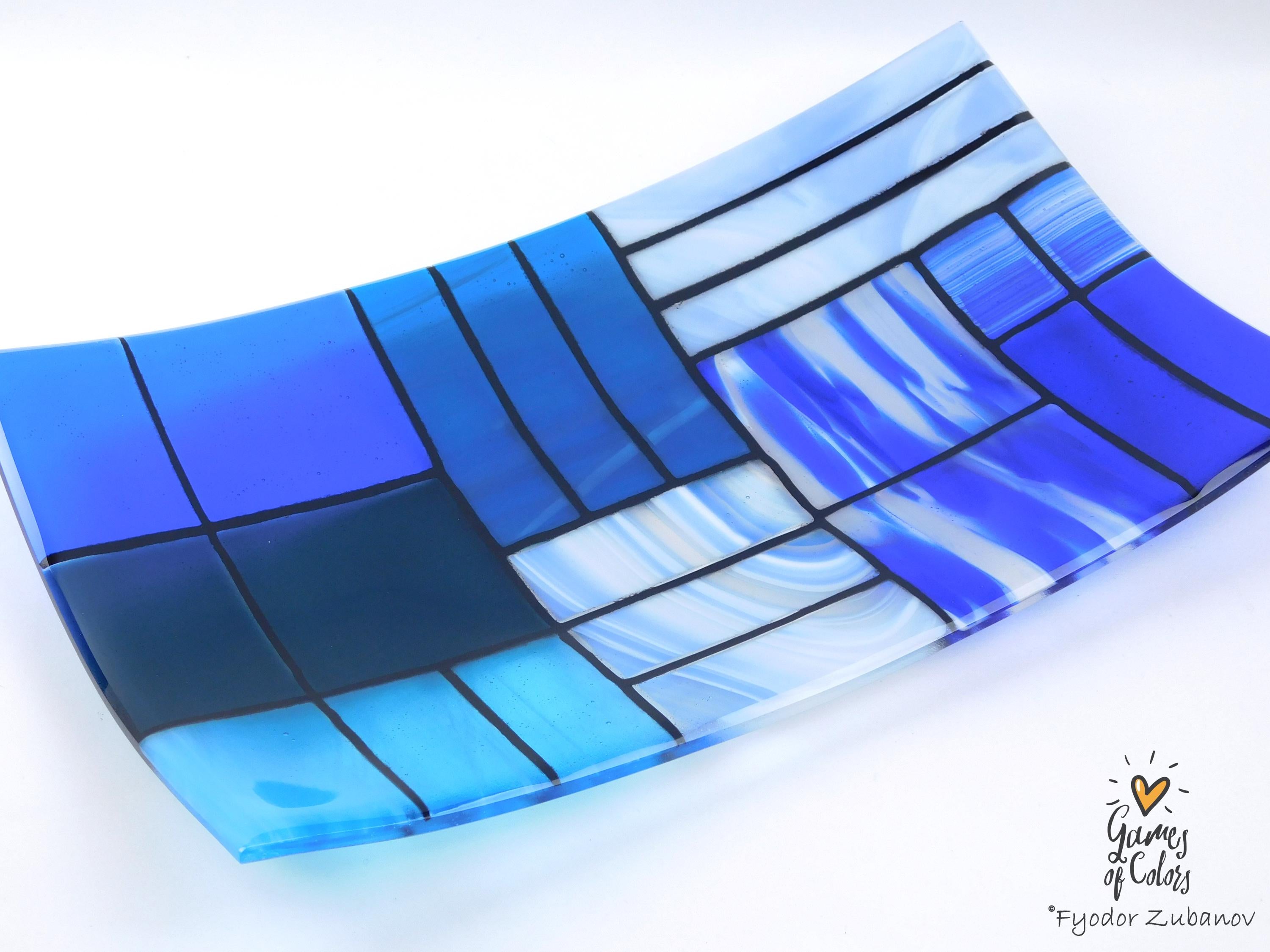 Fused Glass Plate "A Gentle Color Mix - Blues": Geometric Design, Food Safe