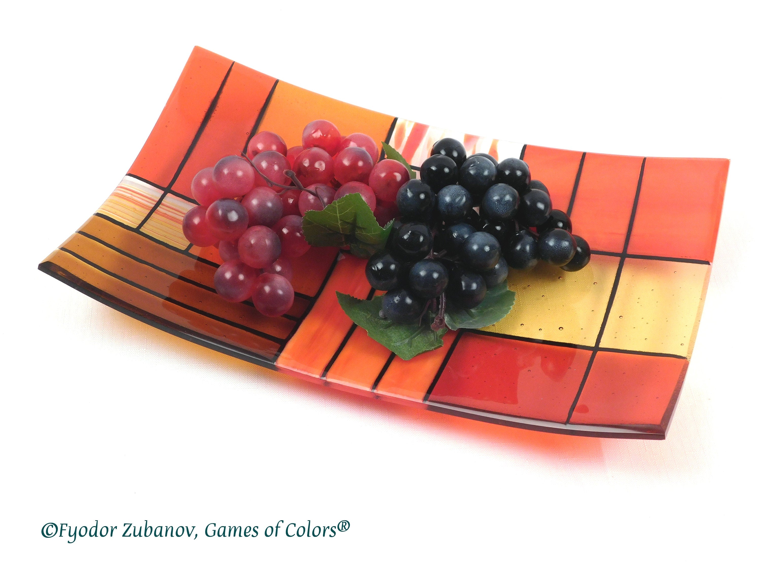 Fused Glass Plate "A Gentle Color Mix - Oranges": Geometric Design, Food Safe