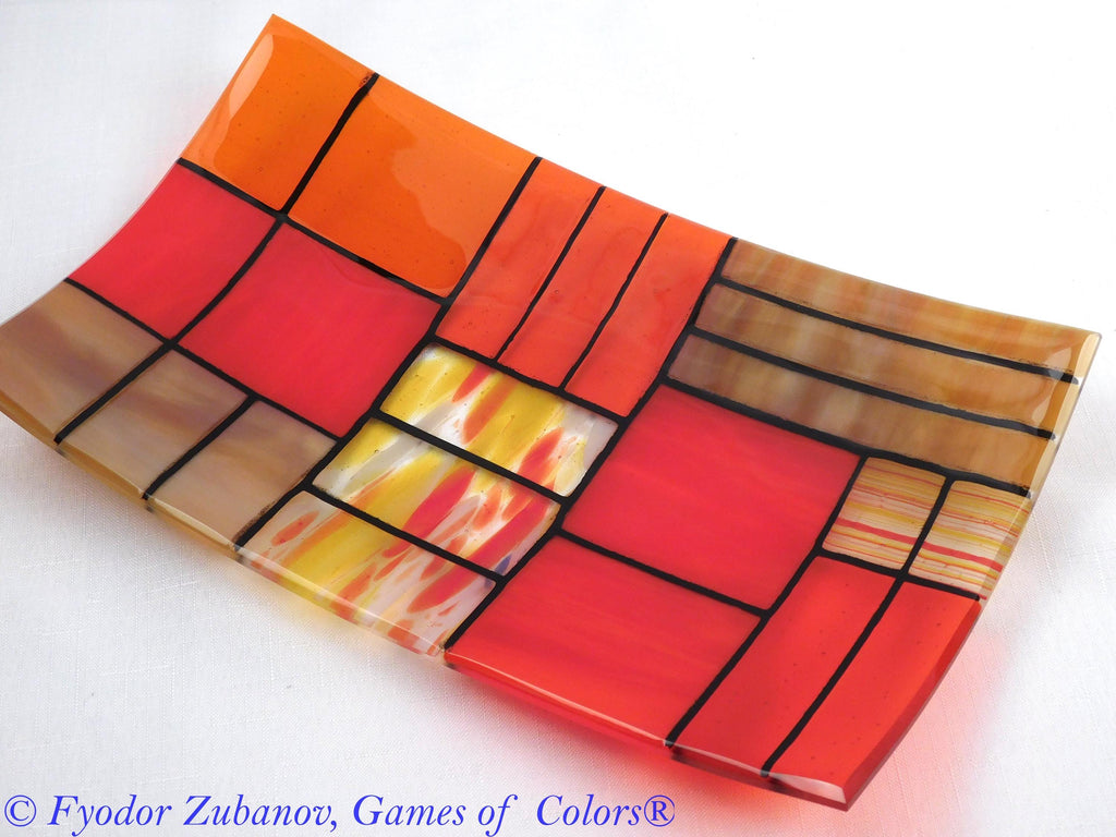 Fused Glass Plate "A Gentle Color Mix - Oranges": Geometric Design, Food Safe
