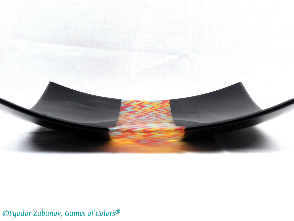 A 3 items set "A trio for two". Fused glass art. Square plates. Chevrons design.