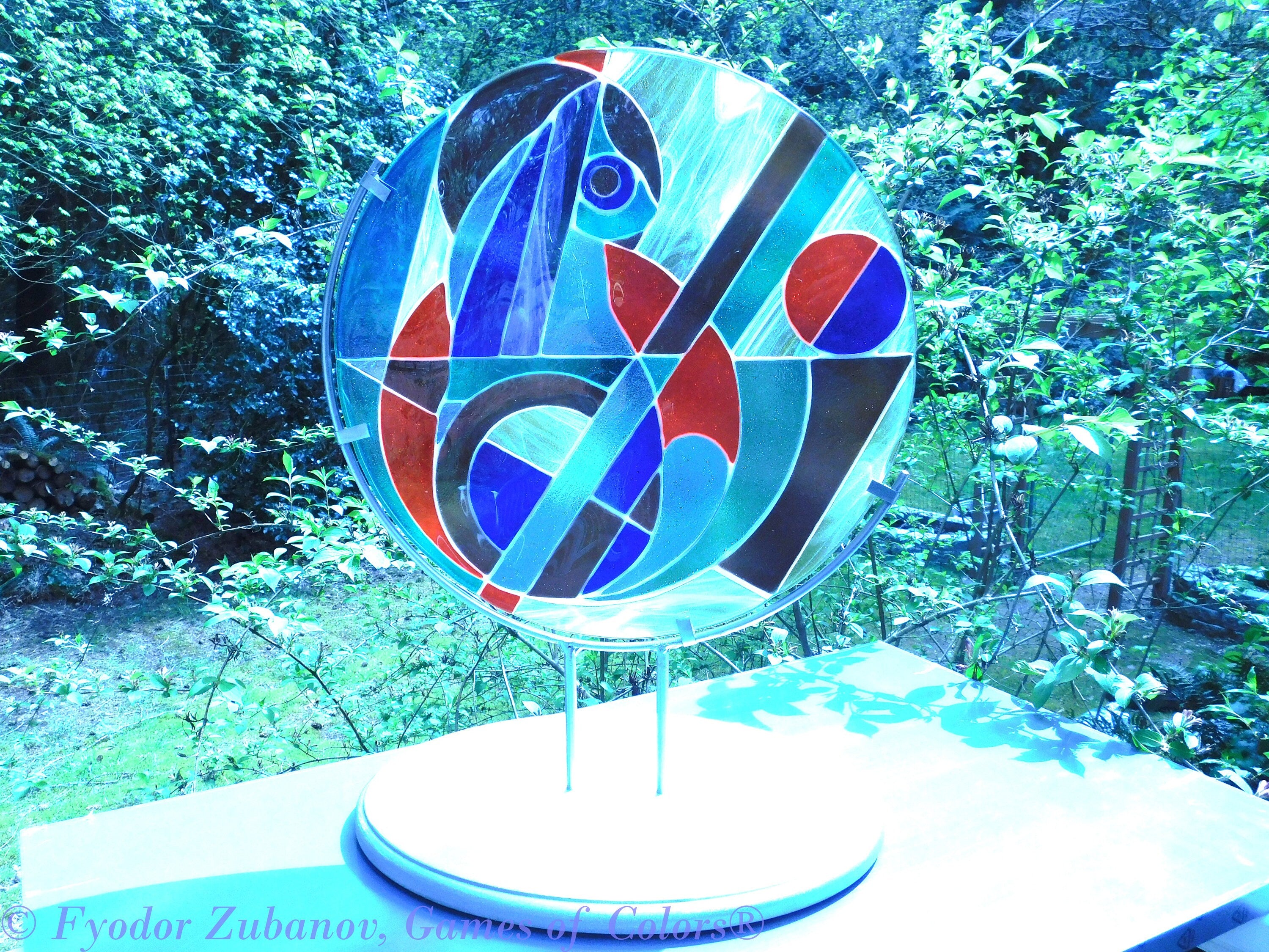 Sun catcher "Playful cat"; stained glass imitation; fused glass; display stand included.