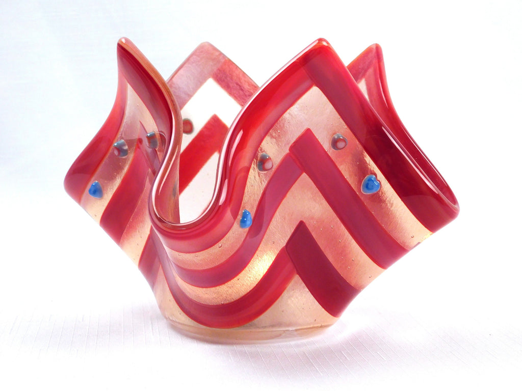 Valentines candle holder Hearts in Pink. Fused glass.