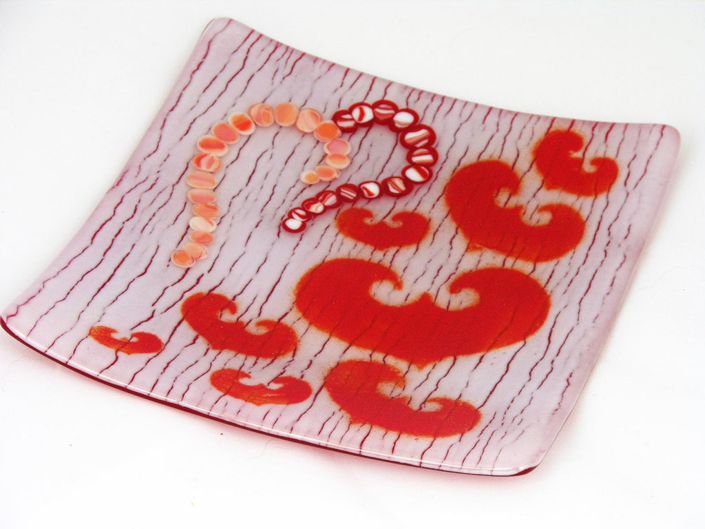 Flying Hearts Glass Plate: Valentine's Day Decor (8x8 inches)
