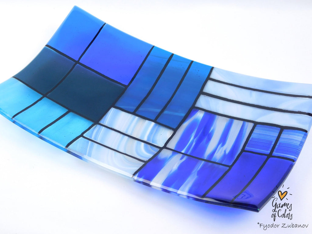 Fused Glass Plate "A Gentle Color Mix - Blues": Geometric Design, Food Safe