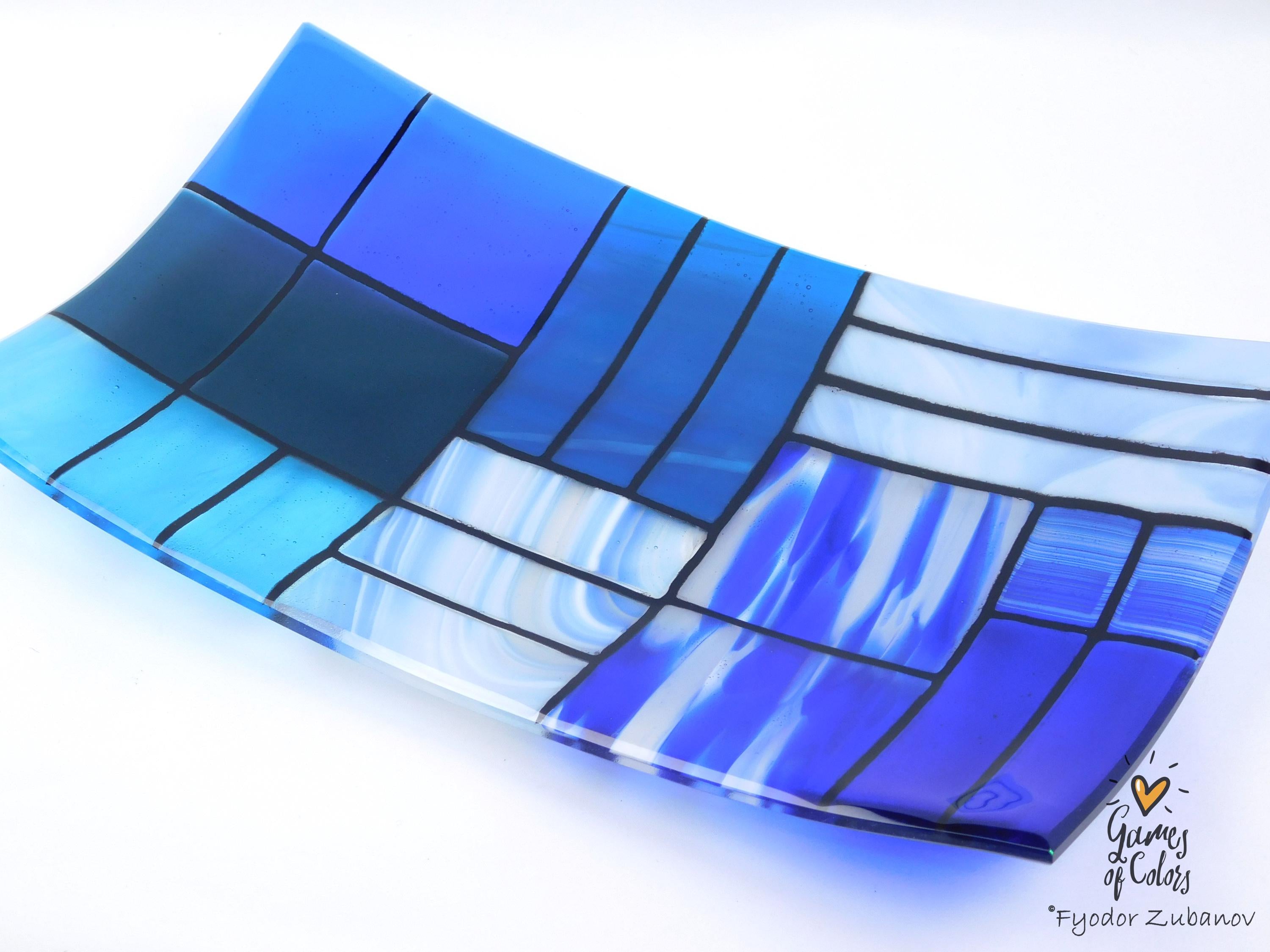 Fused Glass Plate "A Gentle Color Mix - Blues": Geometric Design, Food Safe