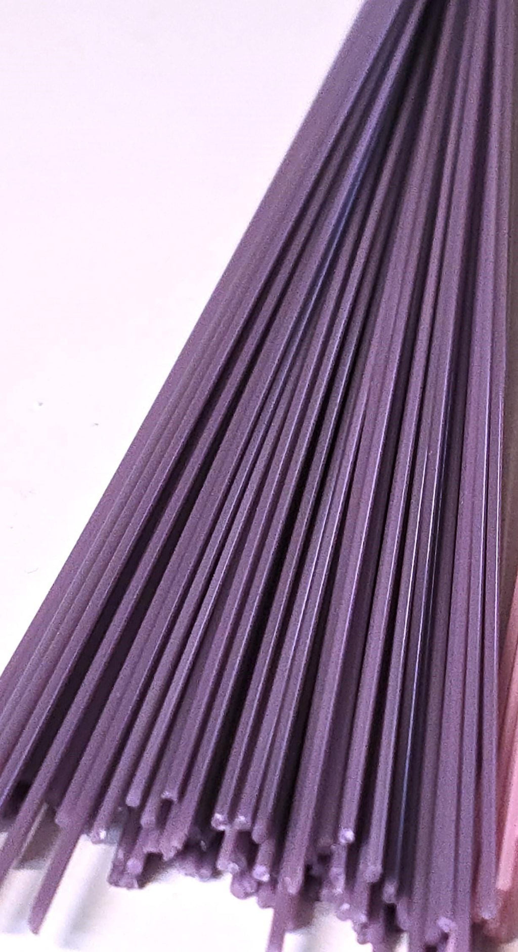 COE96 straight glass stringers, 1mm, Lilac Red Opal, R-097