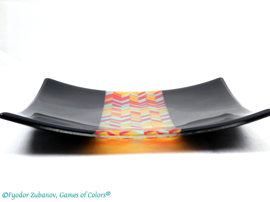 A 3 items set "A trio for two". Fused glass art. Square plates. Chevrons design.