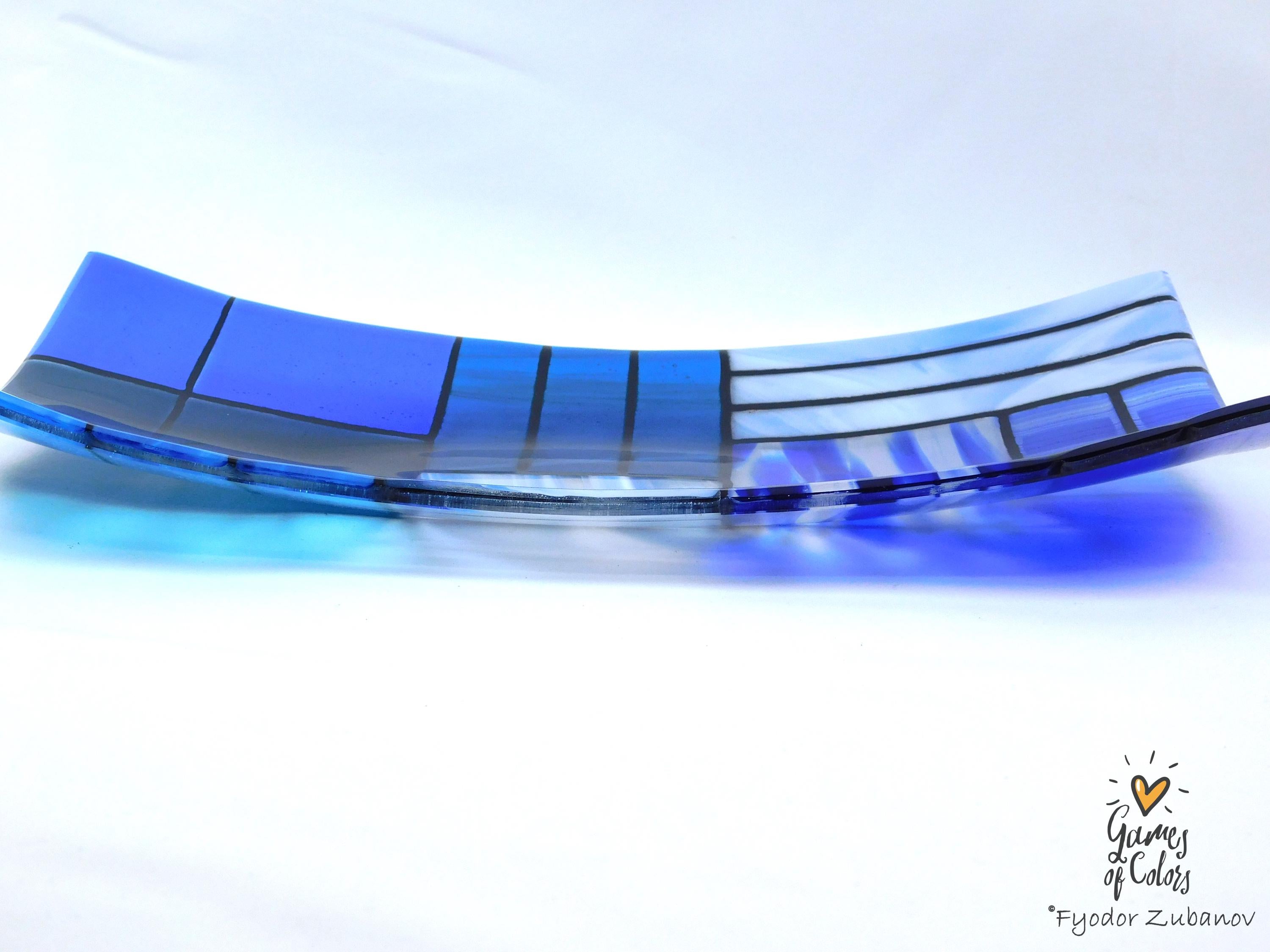 Fused Glass Plate "A Gentle Color Mix - Blues": Geometric Design, Food Safe