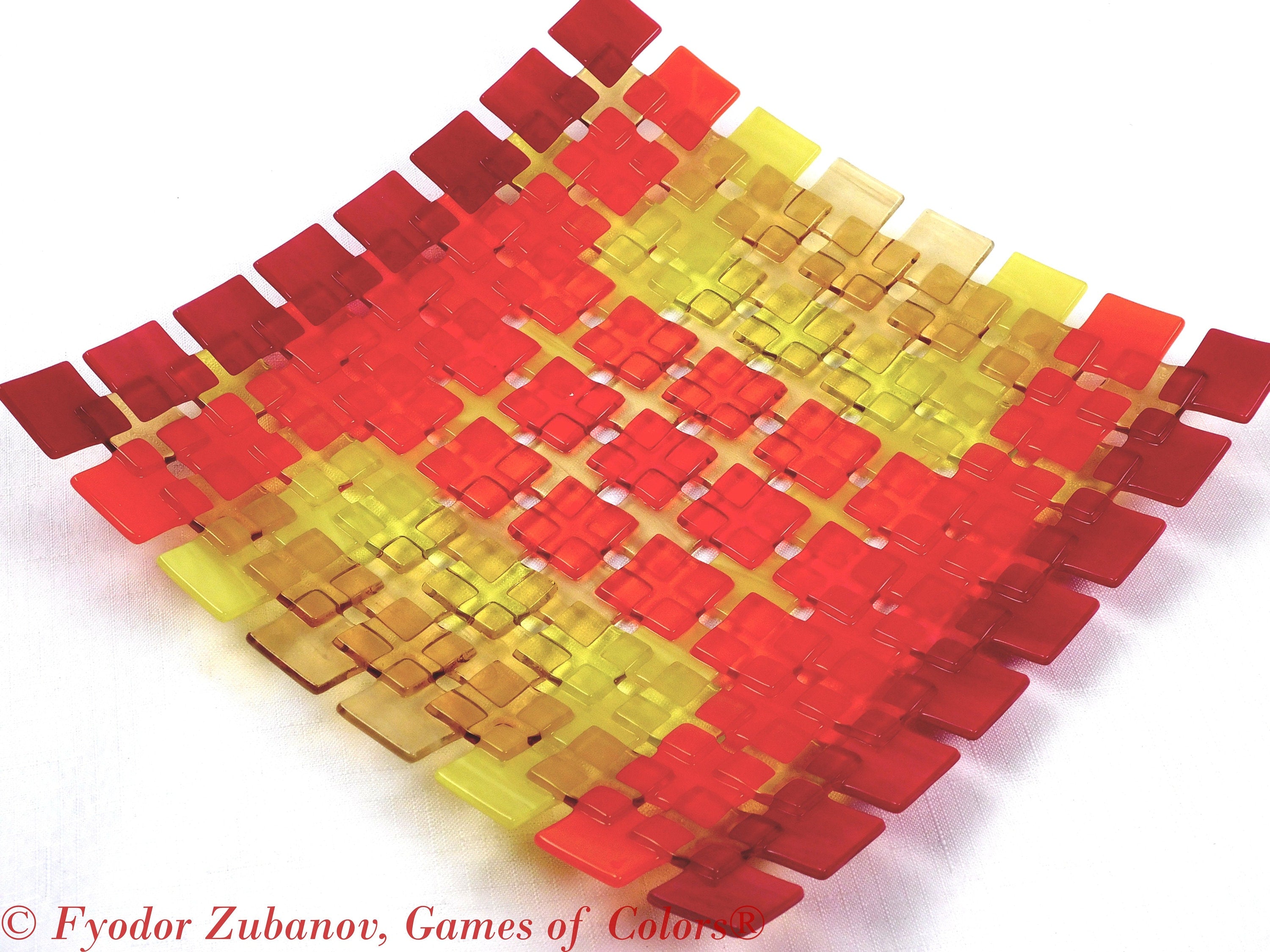 A decorative square plate "Sunny"