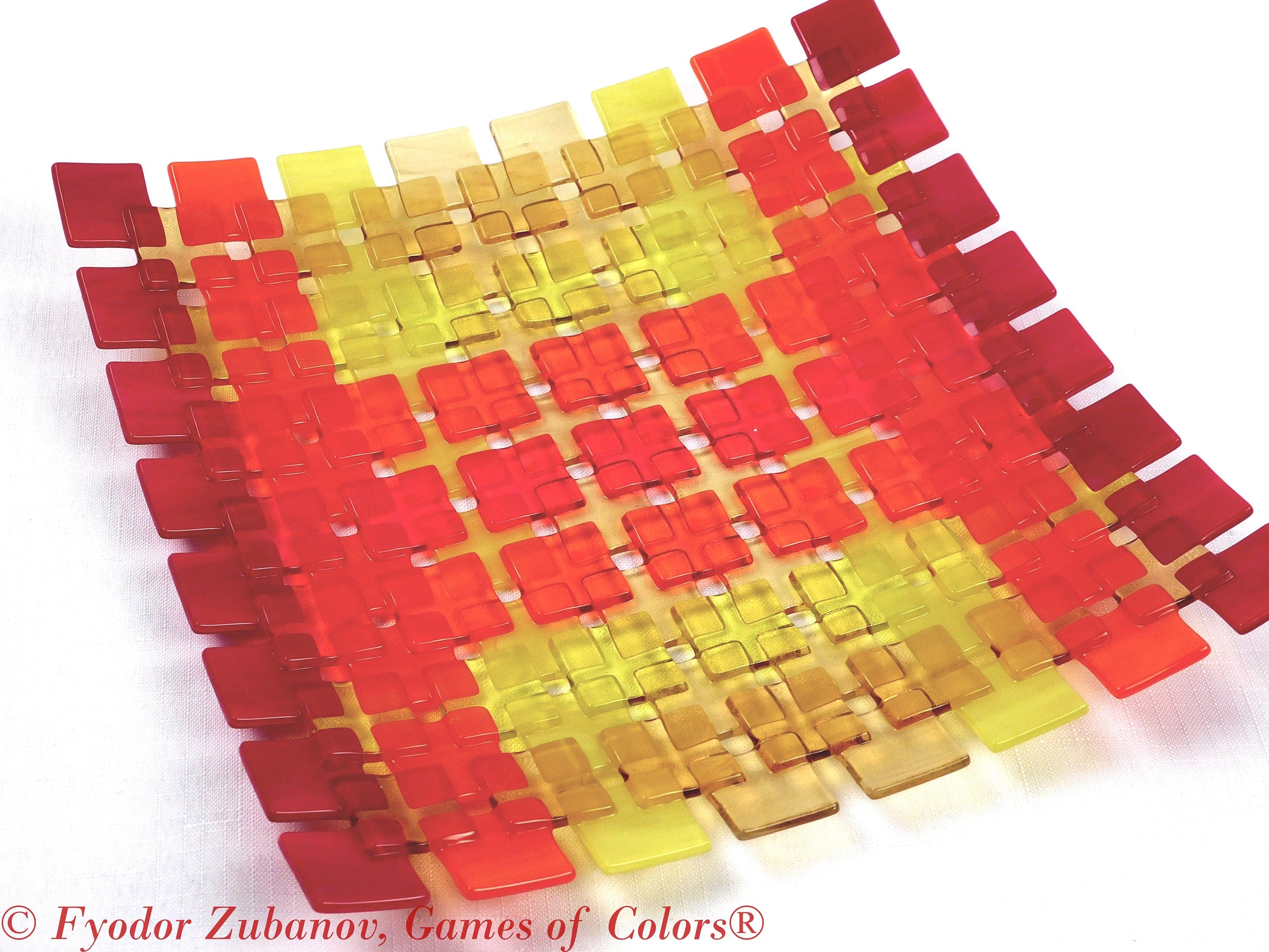 A decorative square plate "Sunny"