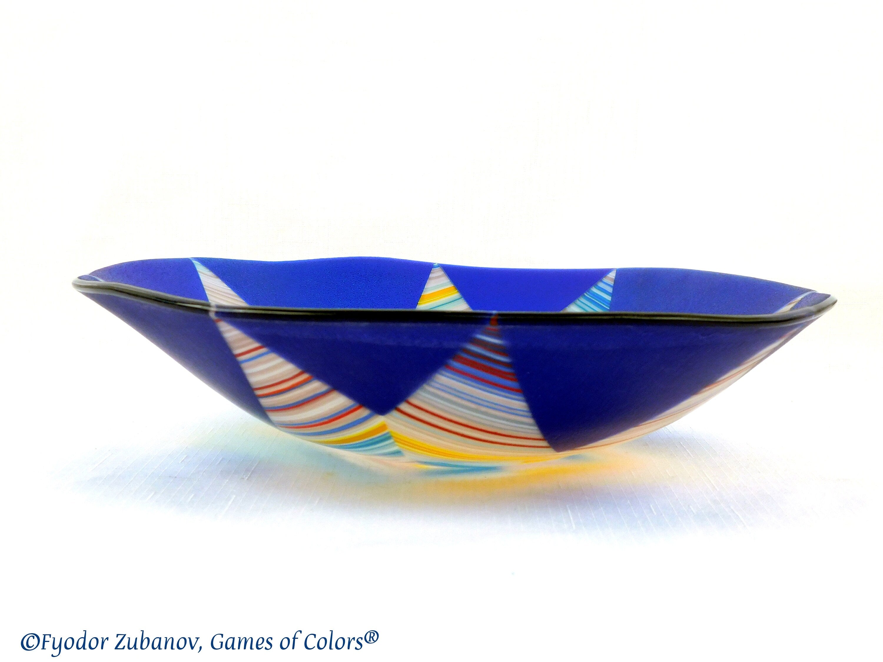 A fused glass bowl "Midnight star"; centerpiece; bowl for fruits