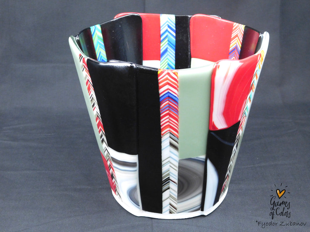 A kitchen vase