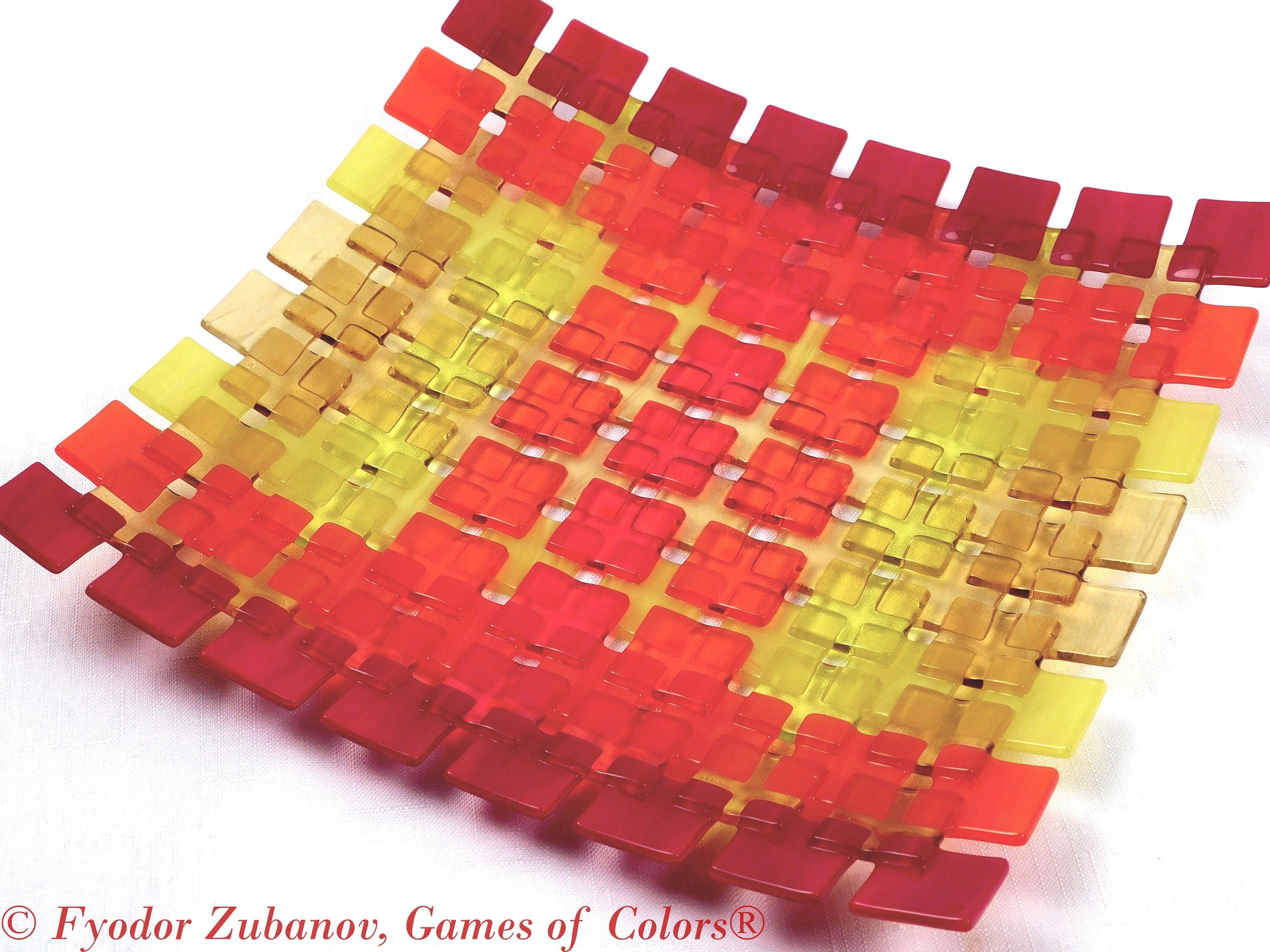 A decorative square plate "Sunny"