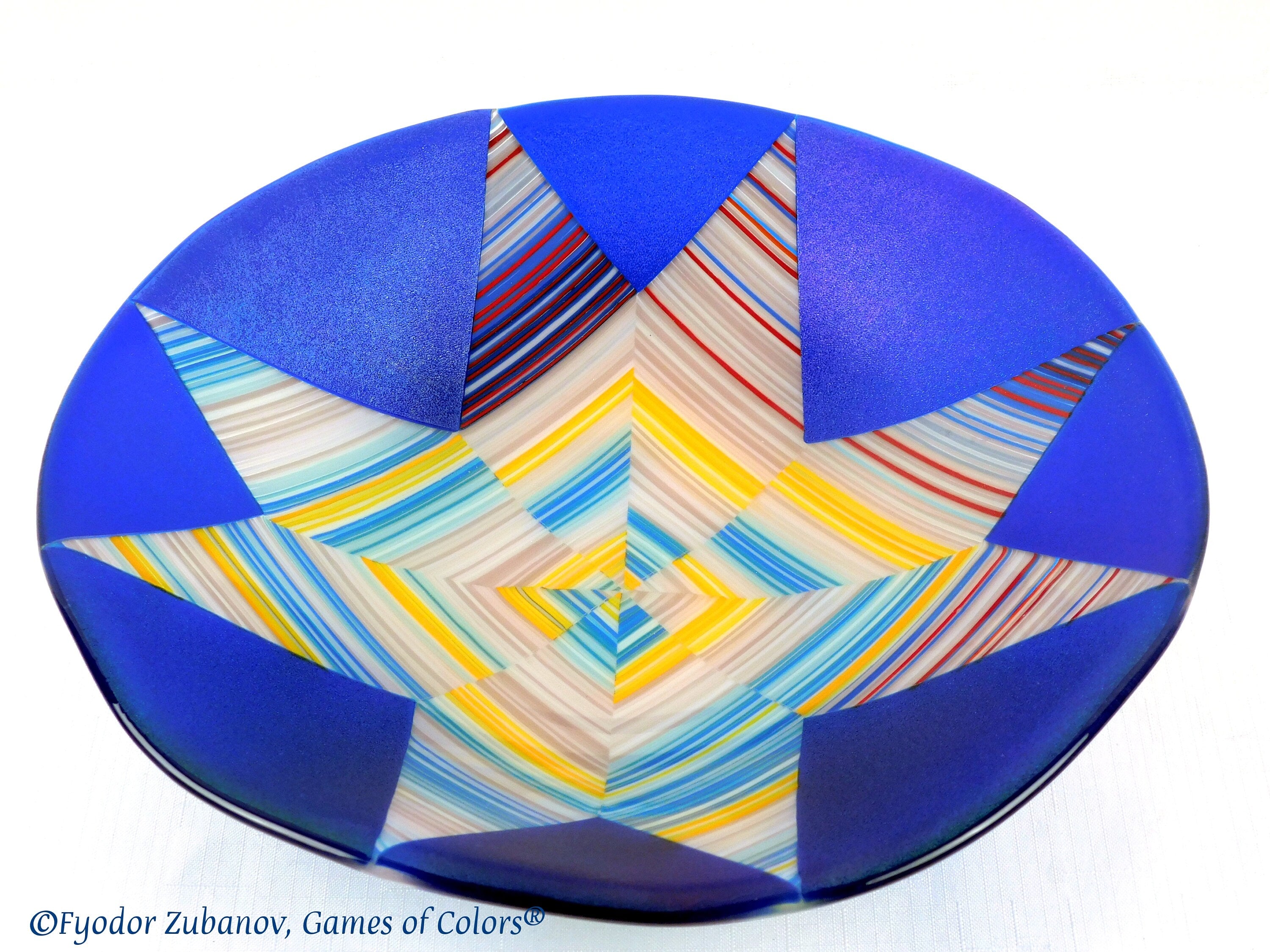 A fused glass bowl "Midnight star"; centerpiece; bowl for fruits